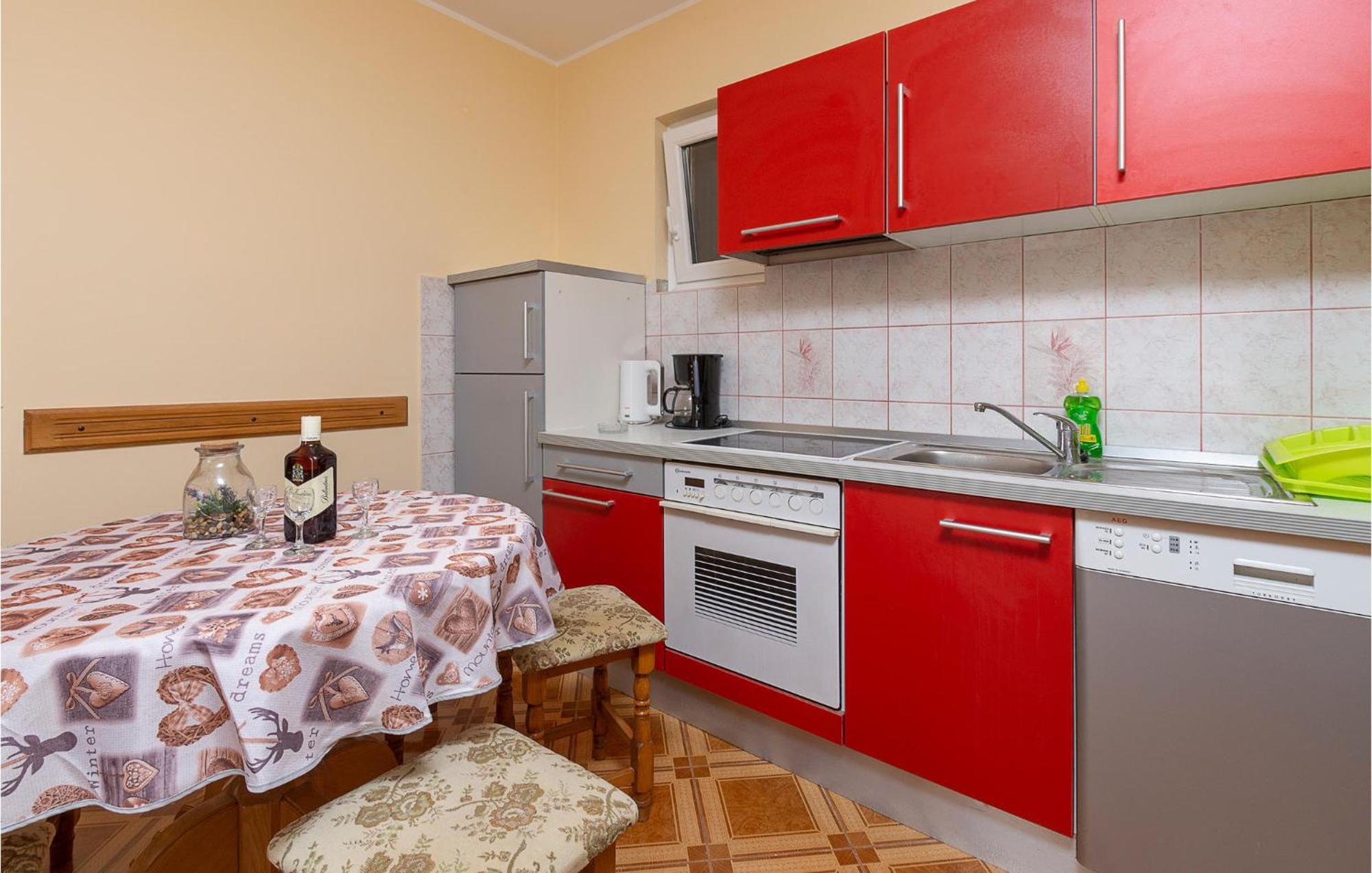 Gorgeous Apartment In Betiga With Wifi Barbariga Bagian luar foto